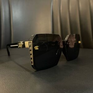 Inspired by Retro Chic Black Sunglasses